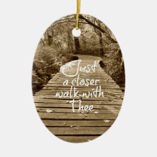 Ornement Ovale En Céramique Marche plus proche avec le Hymn