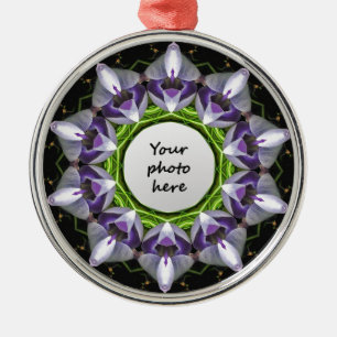 Ornement Rond Argenté Art de kaléidoscope de mandala floral pourpre