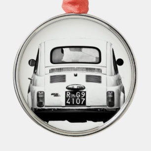 Ornement Rond Argenté Fiat 500 à Rome, Italie