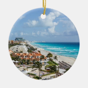 Ornement Rond En Céramique La ville de Cancun au bord de la plage