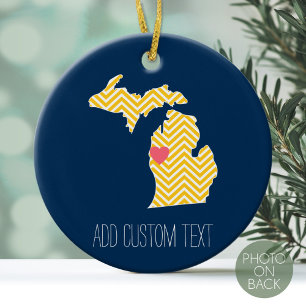 Ornement Rond En Céramique Michigan State Map with Custom Love Heart and Name