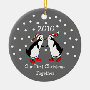 Ornement Rond En Céramique Notre premier Noël Ensemble 2010 (Pingouins)