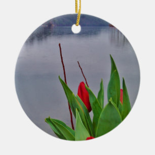 Ornement Rond En Céramique Rouges Tulipes Blue Lake Arrowhead