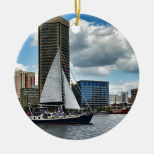 Ornement Rond En Céramique Un bateau à Baltimore