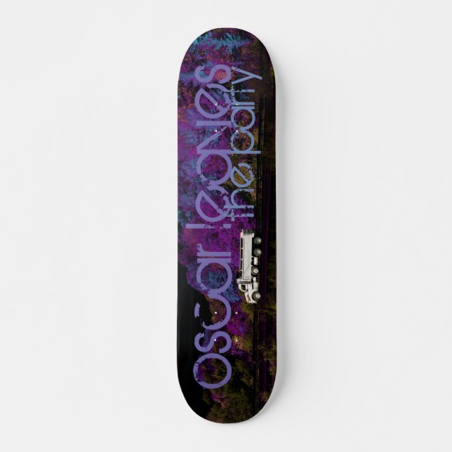 Oscar verlasse das Party Skateboard (Vorne)