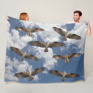 Osprey-Parade am Himmel Fleecedecke