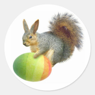 Ostereichhörnchen mit Regenbogeneier-Aufkleber Runder Aufkleber