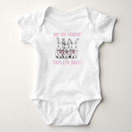 Ostergeschenk, Babydusche, Bunnies, Triplets für M Baby Strampler