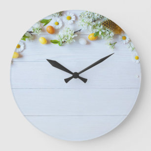 Osterkirschmuck: Gelbe Eier. Große Wanduhr
