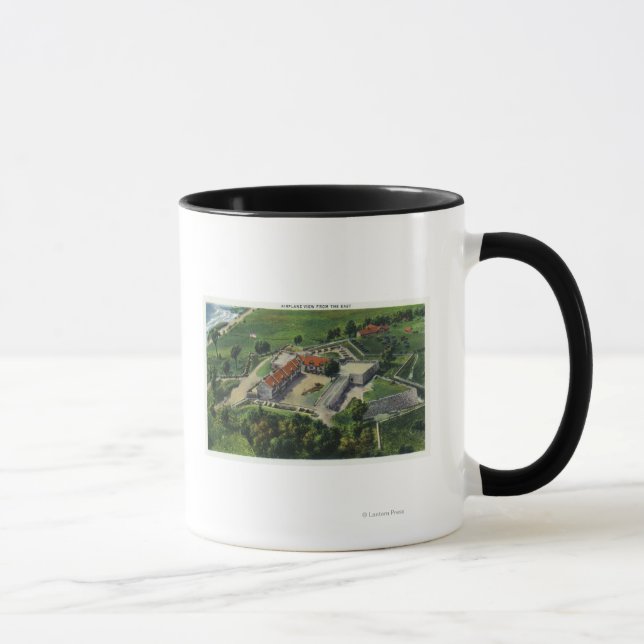 Östliche Luftsicht auf die Fort Grounds Tasse (Rechts)