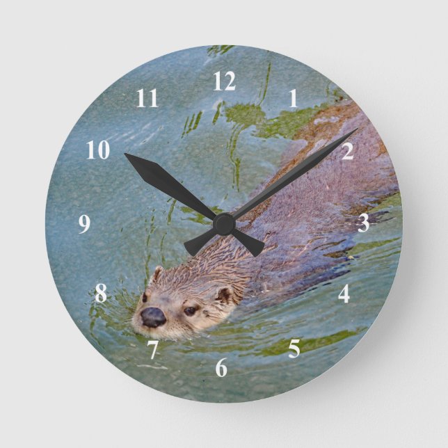 Otter Swimming Wildlife Photo Runde Wanduhr (Vorderseite)