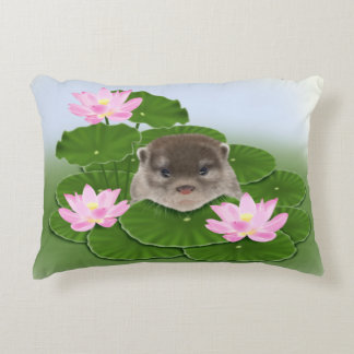 Otter-und Lotos-Blumen Zierkissen