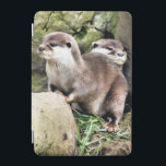 OTTERS iPad MINI HÜLLE<br><div class="desc">Ein Aquarelldesign aus zwei sehr niedlichen kleinen Ottern.</div>