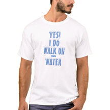 Oui! Je marche sur un t-shirt à eau gelée
