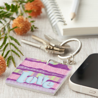 OUI ! Un Porte - clé acrylique très jeune