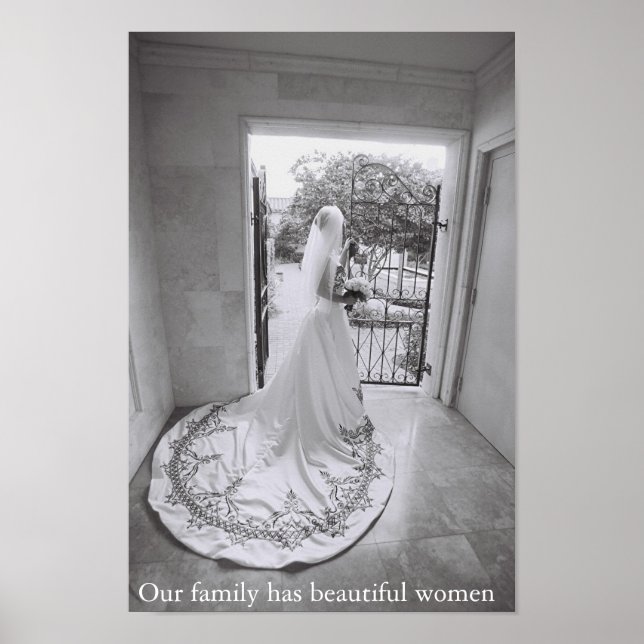 Our family has beautiful women poster (Vorne)