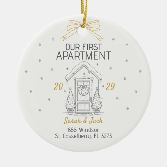 Our First Apartment Custom Year & Names Keramik Ornament (Vorne)