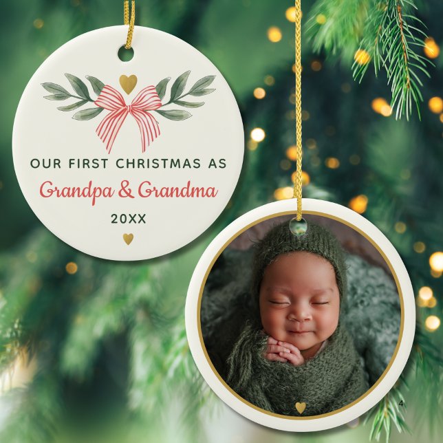 Our First Christmas As Grandma Grandpa Baby Photo Keramik Ornament (Von Creator hochgeladen)