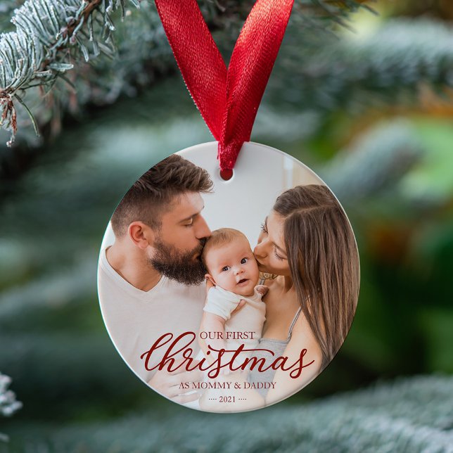 Our First Christmas as Mom and Dad Baby Photo Ornament (Von Creator hochgeladen)