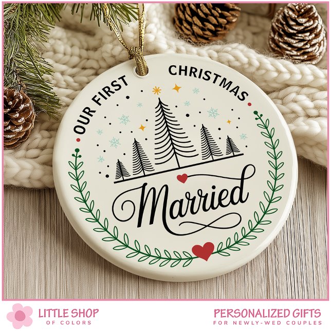 Our First Christmas Married Customizable Photo Keramik Ornament (Von Creator hochgeladen)