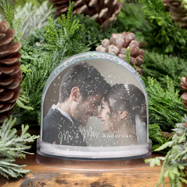 Our First Christmas Mr & Mrs Newlywed Photo Schneekugeln (Winter)