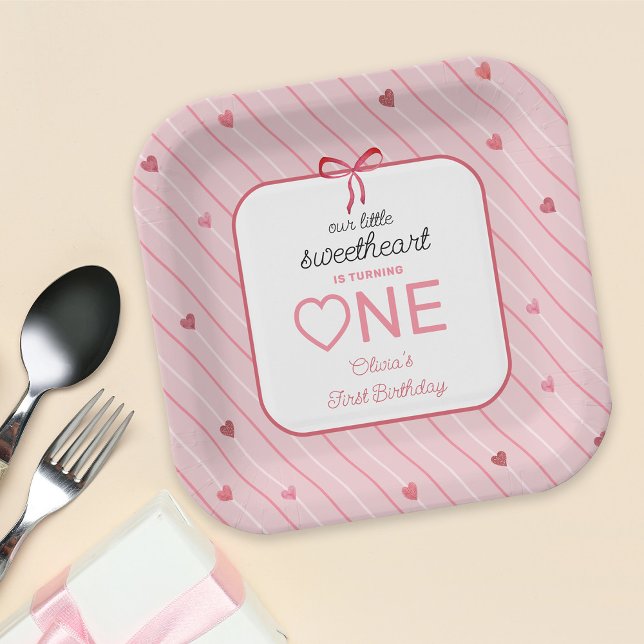 Our Little Sweetheart Is One Hearts Bows Birthday Pappteller (Von Creator hochgeladen)
