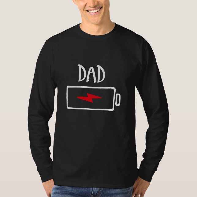 Out of Batteries – Dad T-Shirt (Vorderseite)