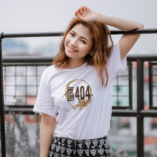 Out of Coffee Error 404 - Funny Coffee Lover Gift  T-Shirt (Von Creator hochgeladen)