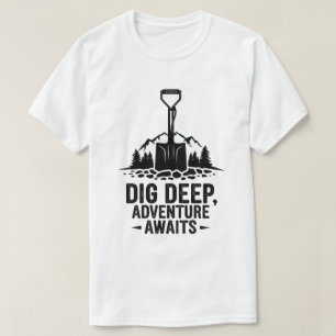 Outdoor Adventure Shovel und Mountainbike Art Wand T-Shirt