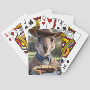 "Outdoor Delight: Ein Känguru isst Aussie Meat Pie Spielkarten