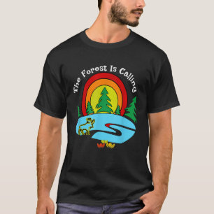 Outdoorwandern und Camping Geschenk der Wald ist a T-Shirt