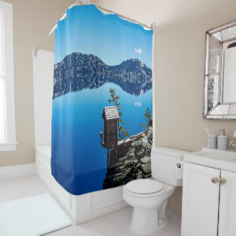 Outhouse on Cliff // Crater Lake Duschvorhang