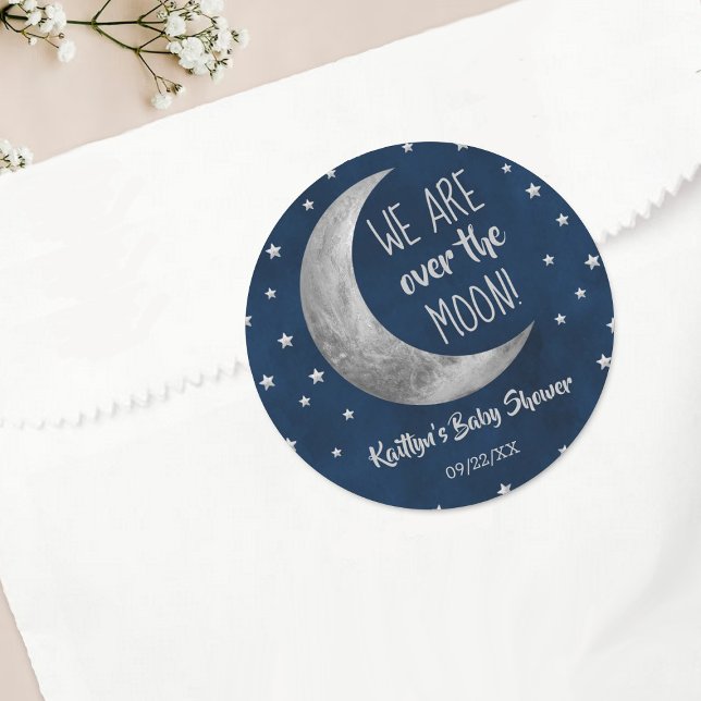 Over the Moon | Baby shower Classic Round Sticker (Créateur téléchargé)