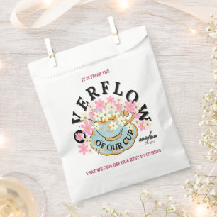 OVERFLOW Fvor Bag entworfen von Poet Adiela Akoo Geschenktütchen