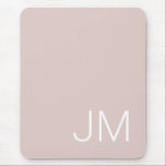 Oversifizierte Mit Monogramm Initialen Rosa Mousepad<br><div class="desc">Modernes,  fett und überdimensionales Monogramm. Weiße Initialen auf einem rot-rosa Hintergrund hervorgehoben.</div>