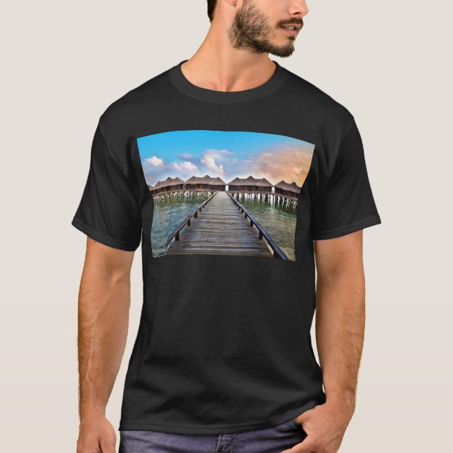 Overwater Bungalows T-Shirt (Vorderseite)