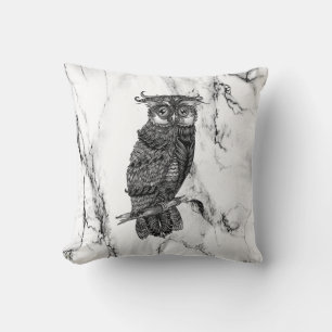 Owl auf Marmor Kissen