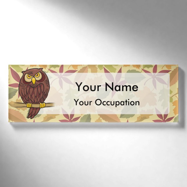 Owl-Cartoon mit heller Hintergrundname-Tag Namenschild (Vorderseite)