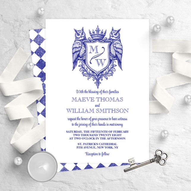 Owl Crest & Crown Royal Fantasy Wedding Invitation (Von Creator hochgeladen)