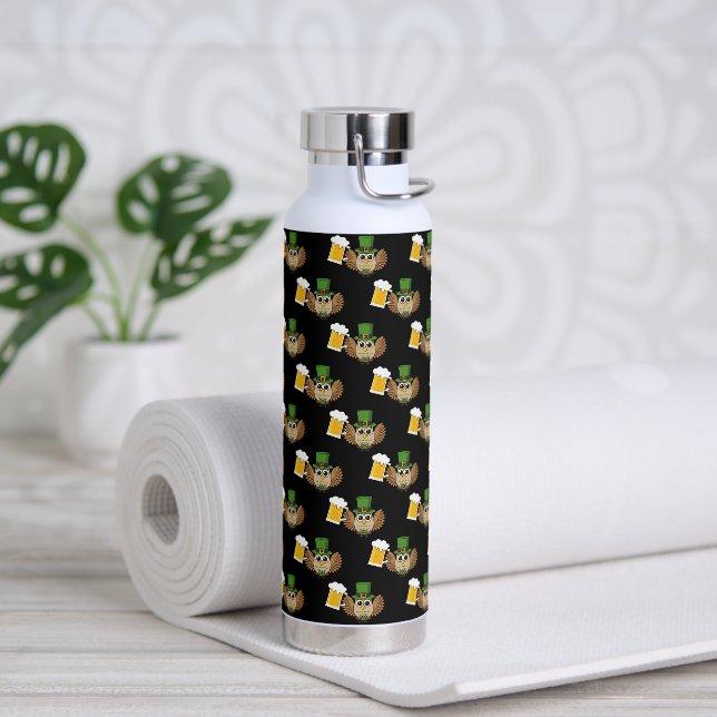 Owl Drinking Beer St Patrick's Day Pattern Trinkflasche (Yoga)