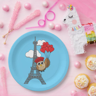 Owl Flying with Heart Balloons in Paris Pappteller