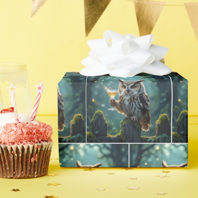 Owl Holding a Cocktail In a Mystical Forest Geschenkpapier (Geburtstagsparty)