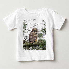Owlet auf einer Kiefernstrasse Baby T-shirt