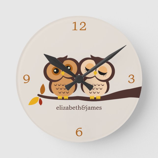 Owls in Autumn Runde Wanduhr (Vorderseite)