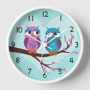 Owls Liebe im Frühjahr Niedlicher Cartoon hellblau Uhr