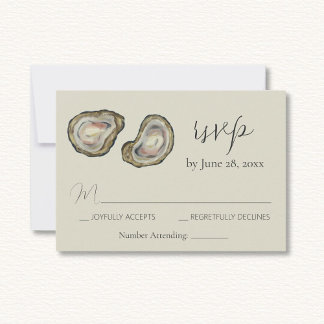 Oyster-Muscheln, die die RSVP-Antwortkarte hochlad RSVP Karte