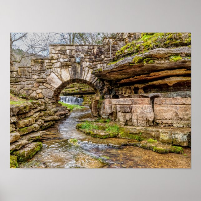 Ozarks Wasserfall unterhalb der Brücke Poster (Vorne)