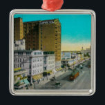 Ozean-Allee, die, Long Beach Ost schaut Ornament Aus Metall<br><div class="desc">Ozean-Allee, die, Long Beach Ost schaut - Long Beach, CA wurde im Jahre 1921 hergestellt. Dieses Bild stellt Szenen von Long Beach, CA dar.</div>