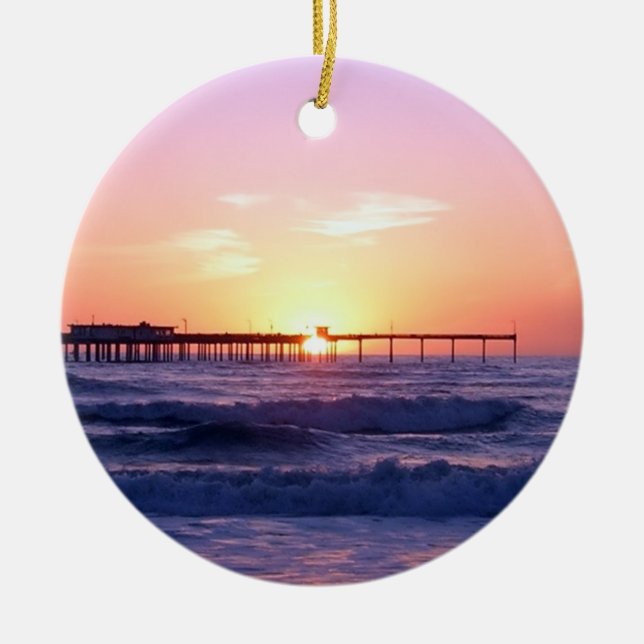 Ozean-Pier am Sonnenuntergang Keramikornament (Vorne)