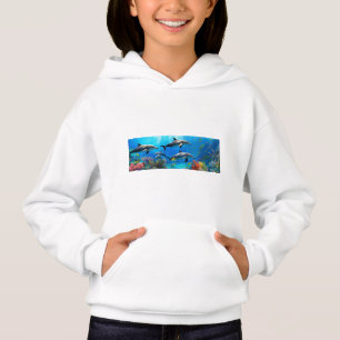 Ozeanische Harmonie: Delfine über Korallenriffen Hoodie
